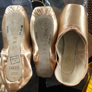 COPY - COPY - COPY - Freed of London Custom Pointe Shoes
